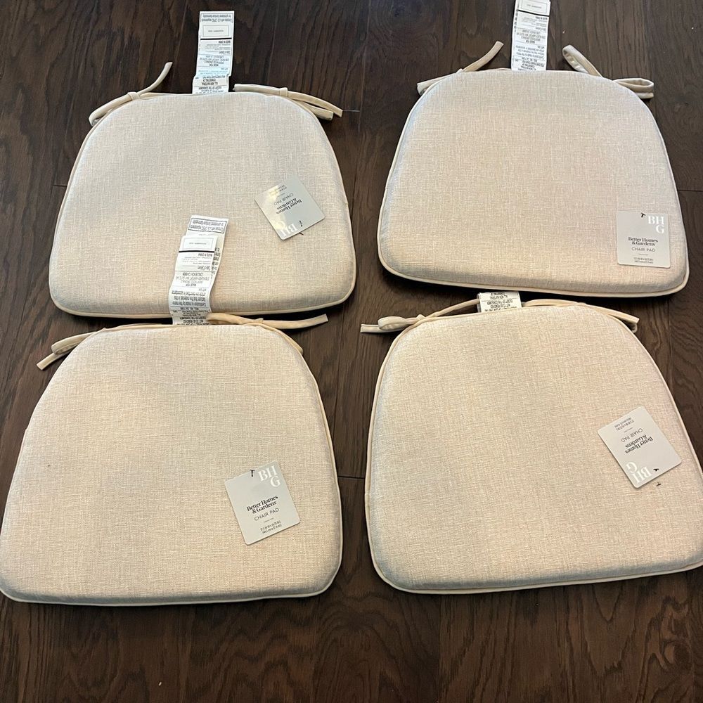 New Better Homes & Gardens Textured Creme Memory Foam Chair Pad Cushions NWT